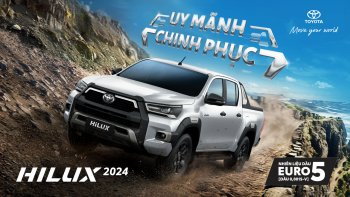 Toyota Hilux 2024 trở lại với giá 668-999 triệu đồng